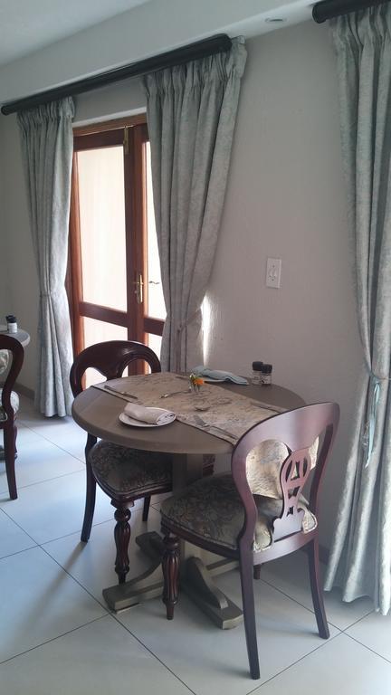 Dunton Guest House Johannesburg Buitenkant foto