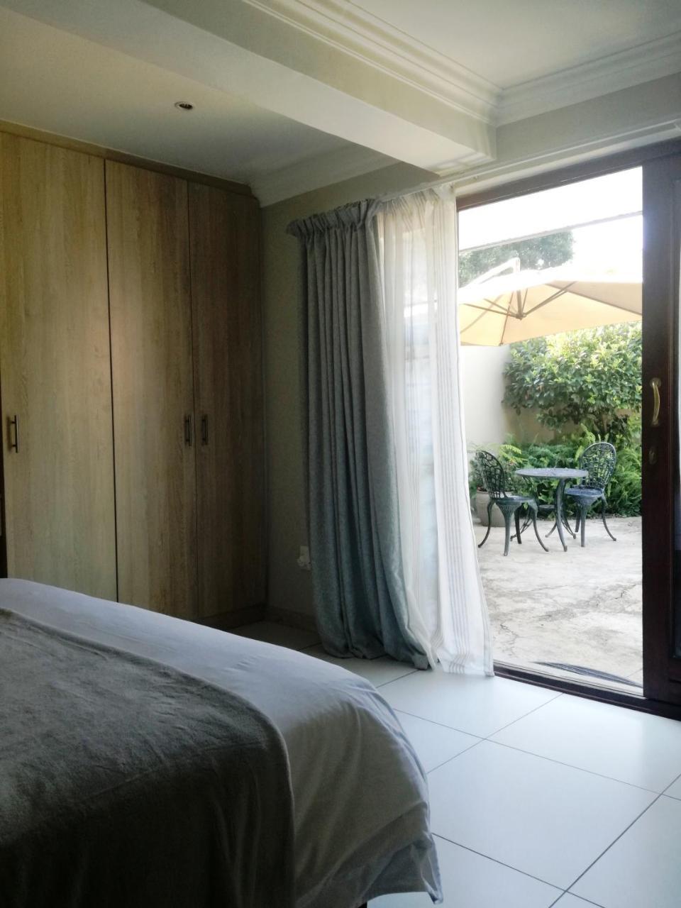 Dunton Guest House Johannesburg Buitenkant foto